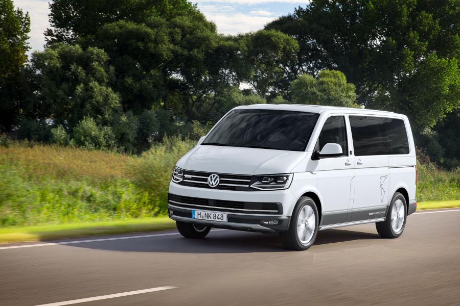  Volkswagen Multivan PanAmericana (T6) 2016 года  (фото 6 из 23)